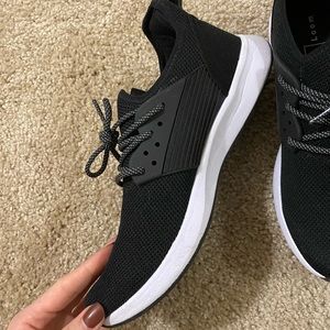 Work once! Black Loom nursing shoes